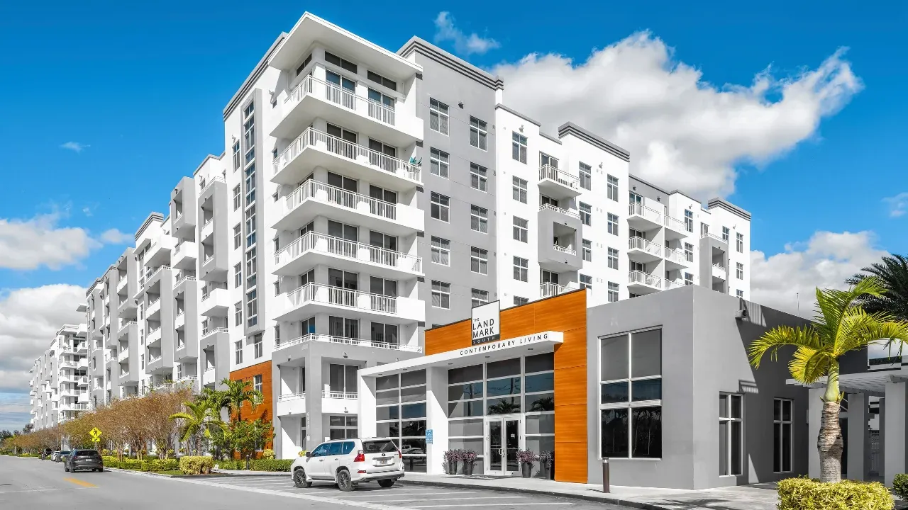 Walker & Dunlop Arranges $238M Refinancing for Doral Multifamily Asset